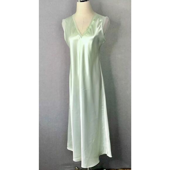 Oscar De La Renta Nightgown XS Pale Green Shiny Satin Romantic Chemise - Picture 12 of 12